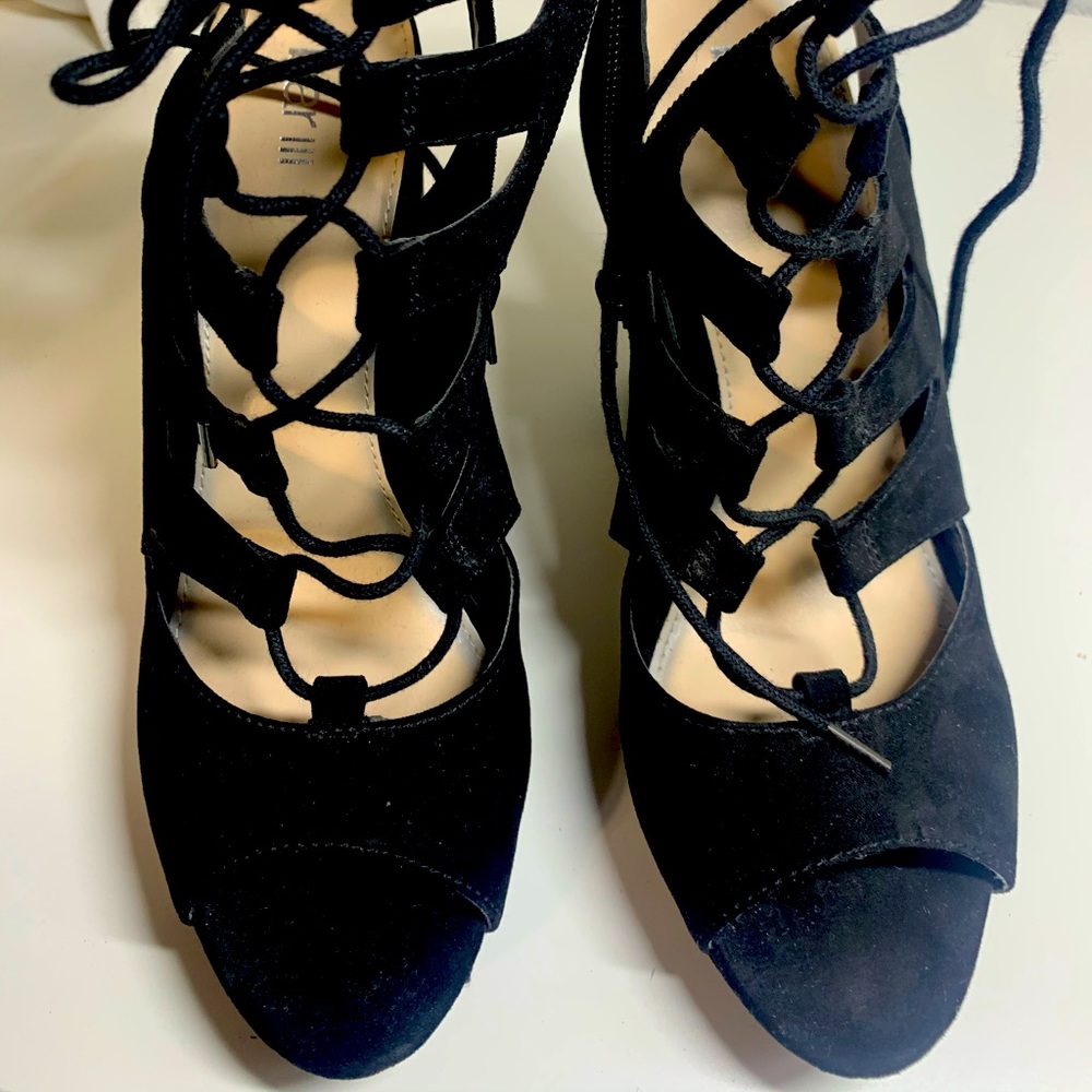 Black chubby heels
